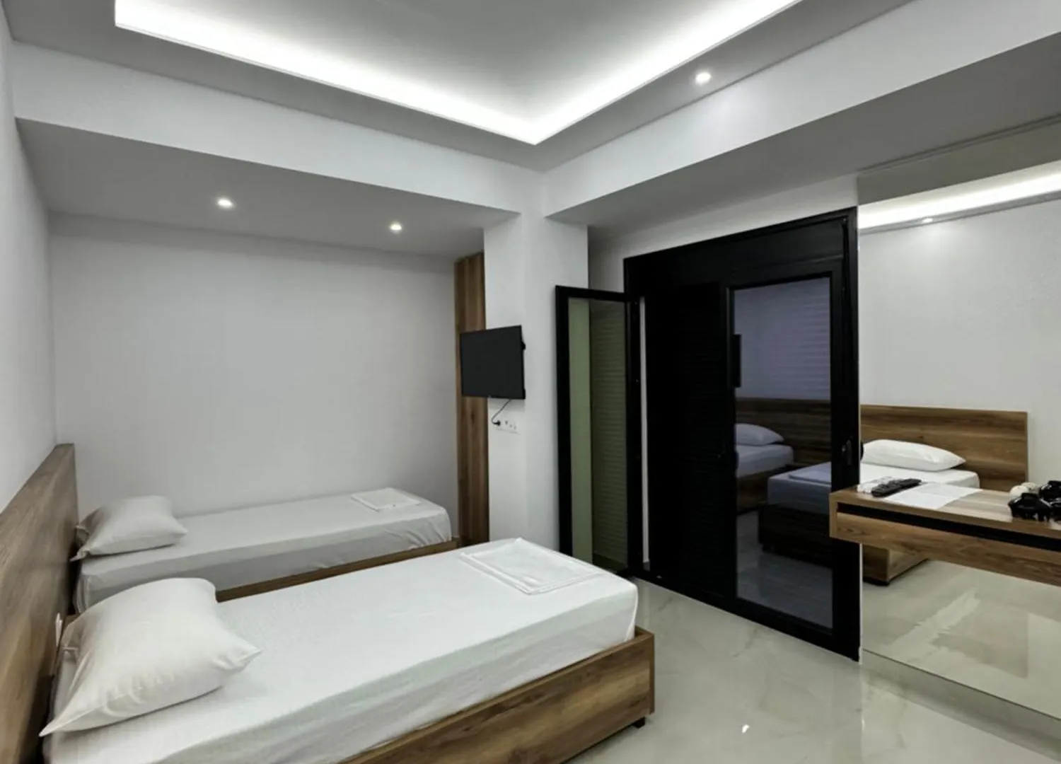 Villa Papa-Berat 0*, Berat
