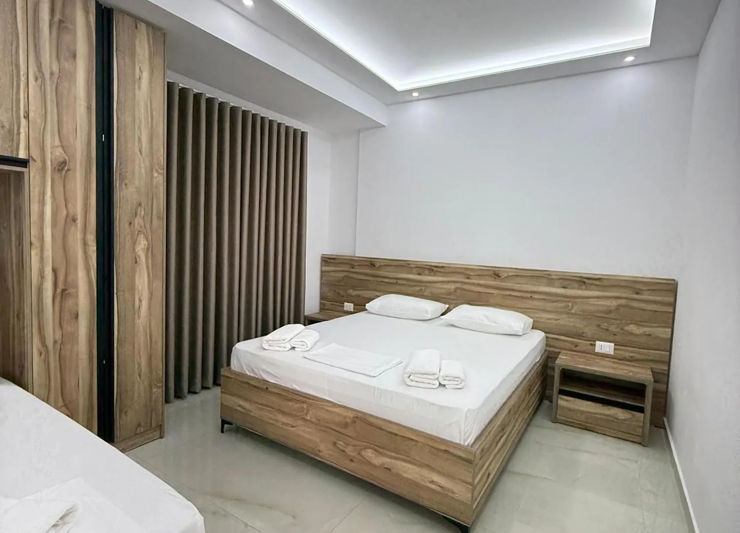 Villa Papa-Berat 0*, Berat
